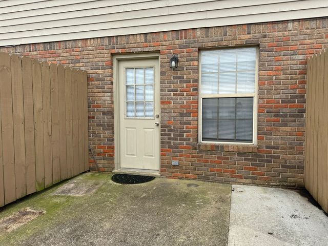 2453 W Wilson Rd Apt 4, Clarksville, TN 37043