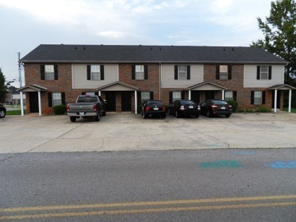2453 W Wilson Rd Apt 4, Clarksville, TN 37043