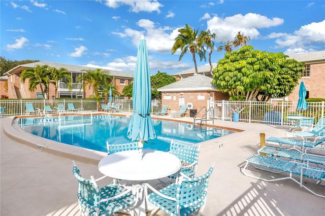 3465 41ST TERRACE S 205, St Petersburg, FL 33711