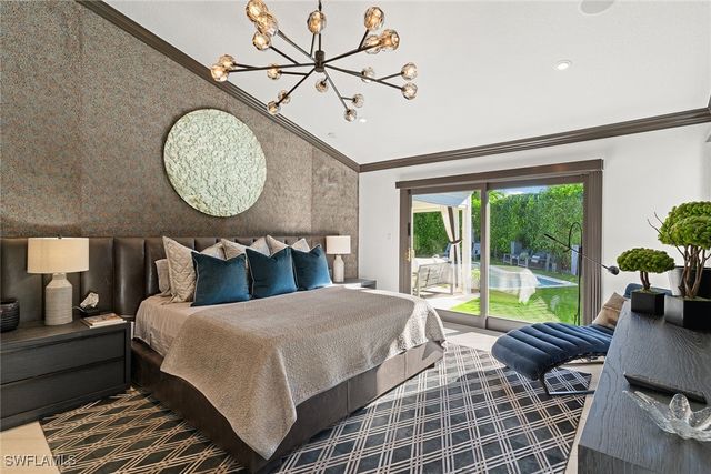 2570 Crayton RD, Naples, FL 34103