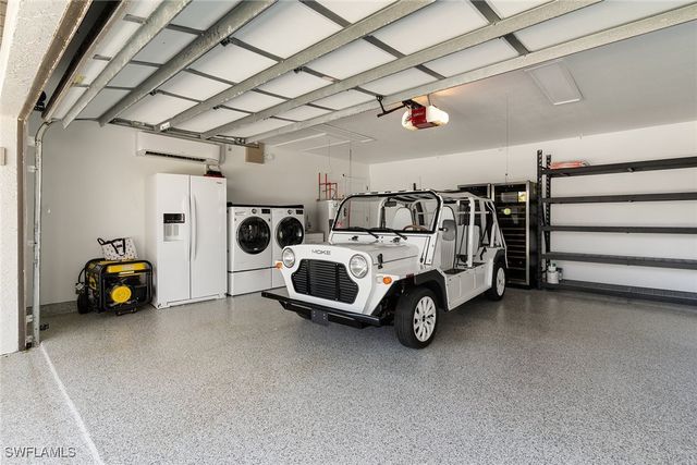 2570 Crayton RD, Naples, FL 34103