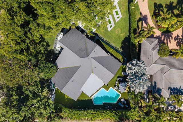 2570 Crayton RD, Naples, FL 34103