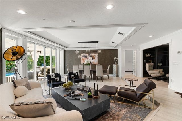 2570 Crayton RD, Naples, FL 34103