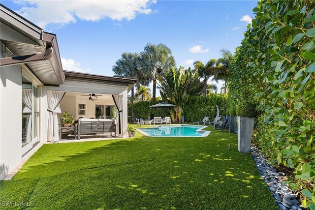 2570 Crayton RD, Naples, FL 34103