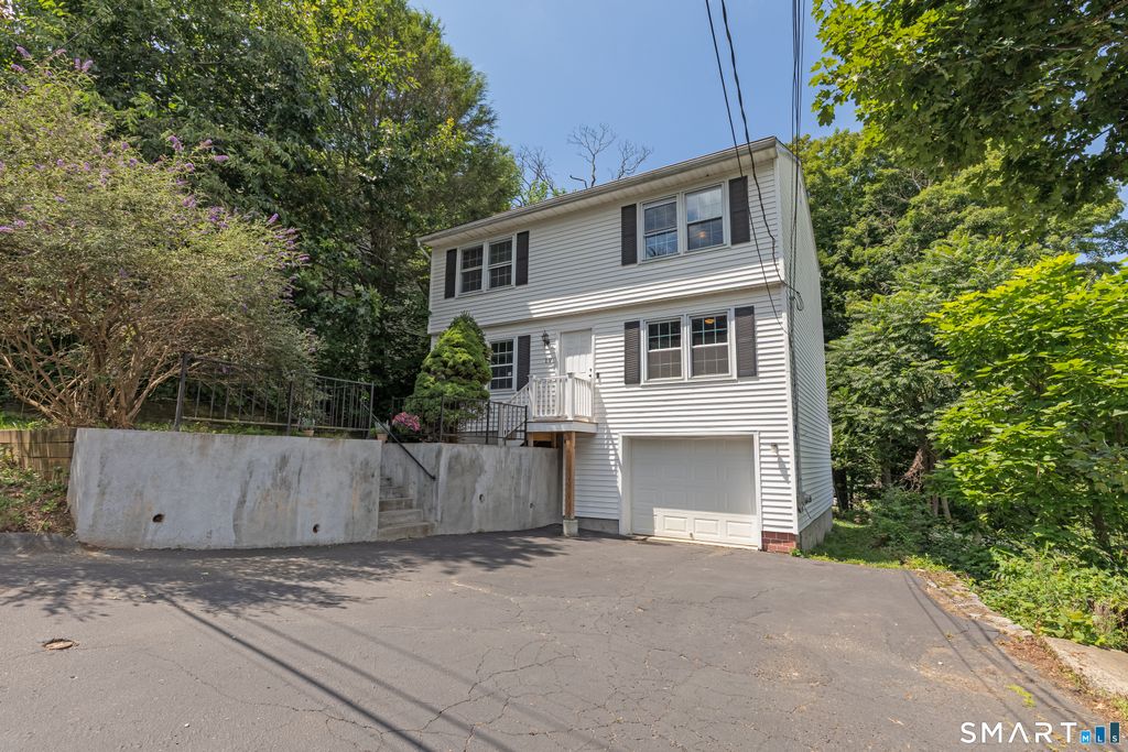 19 John Street, Naugatuck, CT 06770