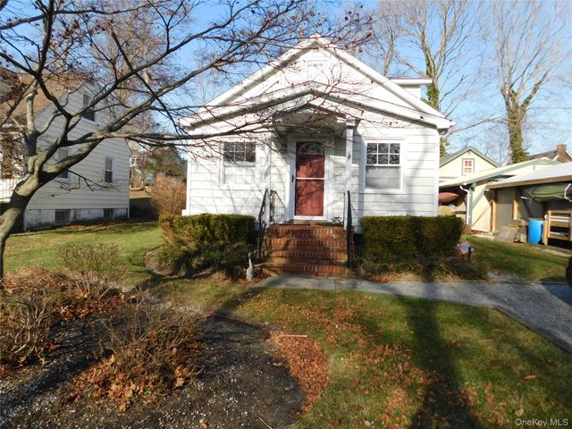 80 Cedar Road, Wading River, NY 11792