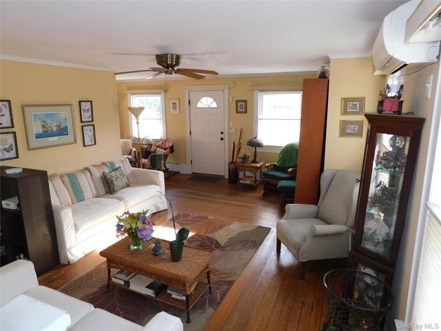 80 Cedar Road, Wading River, NY 11792