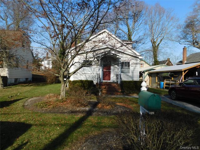 80 Cedar Road, Wading River, NY 11792