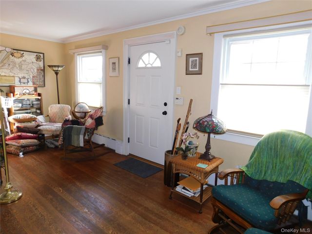 80 Cedar Road, Wading River, NY 11792