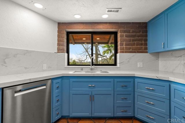 710 Buena Creek Road, San Marcos, CA 92069