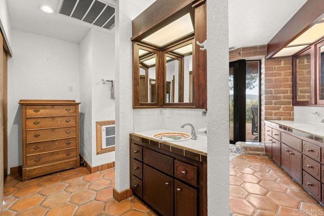 710 Buena Creek Road, San Marcos, CA 92069