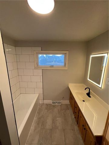 1416 S Maple Street, Ottawa, KS 66067