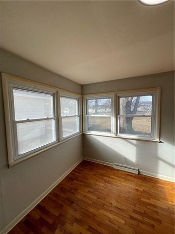 1416 S Maple Street, Ottawa, KS 66067