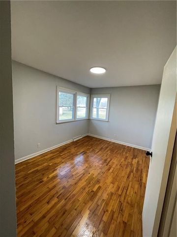 1416 S Maple Street, Ottawa, KS 66067