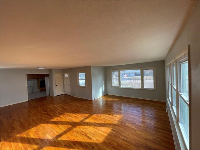 1416 S Maple Street, Ottawa, KS 66067