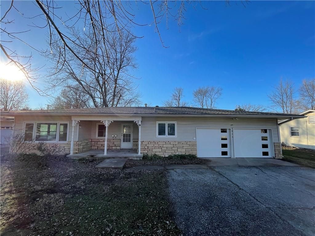 1416 S Maple Street, Ottawa, KS 66067