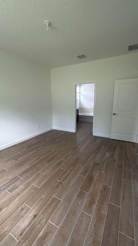 8780 SW Kanner Oaks Drive, Stuart, FL 34997