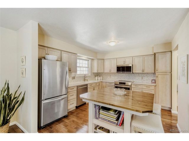 4905 Greenwich Ln, Highlands Ranch, CO 80130