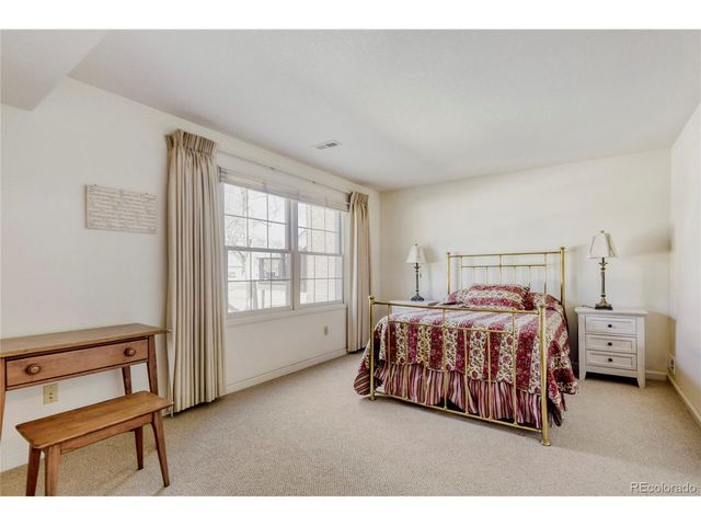 4905 Greenwich Ln, Highlands Ranch, CO 80130