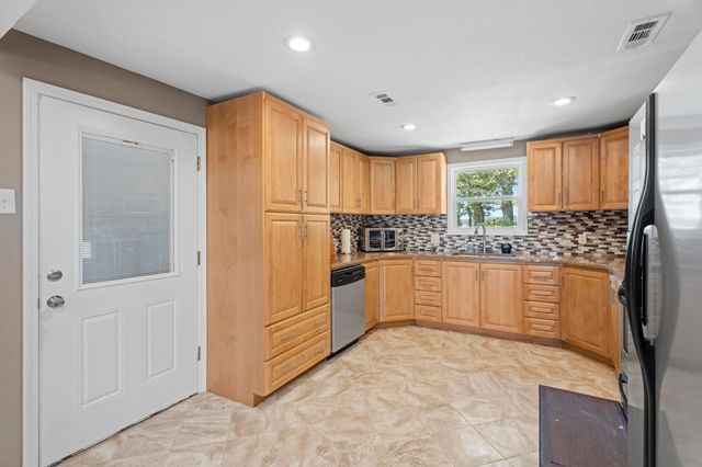 24612 S 638 Road, Grove, OK 74344