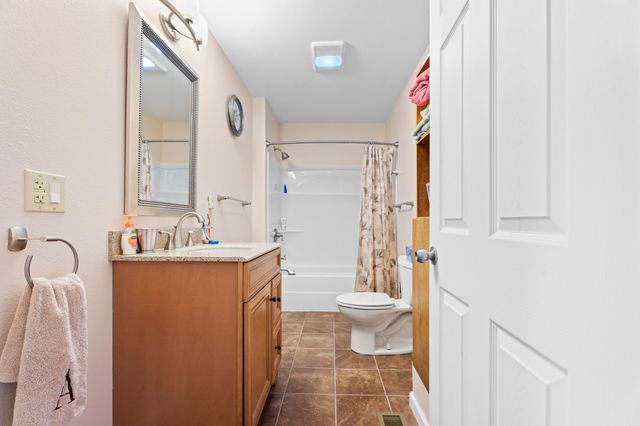 24612 S 638 Road, Grove, OK 74344