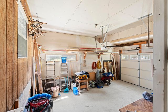 24612 S 638 Road, Grove, OK 74344