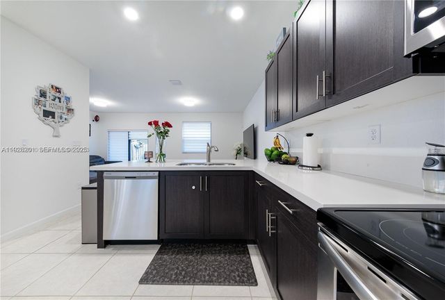 28754 SW 134th Ct, Homestead, FL 33033