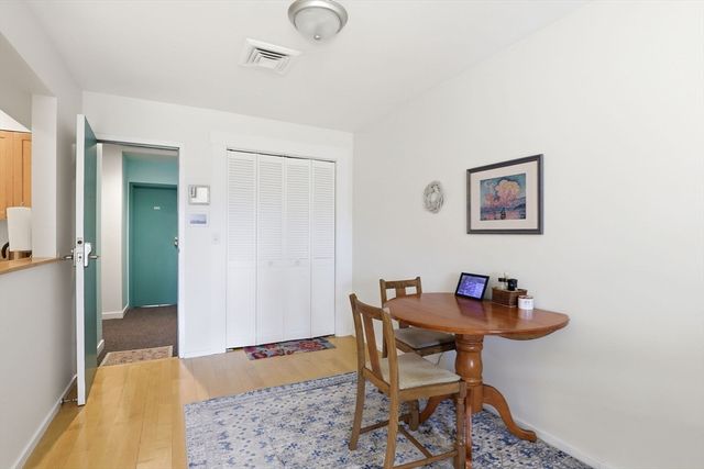 26 School Street 206, Hull, MA 02045