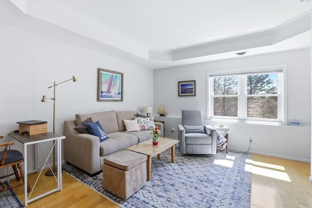 26 School Street 206, Hull, MA 02045