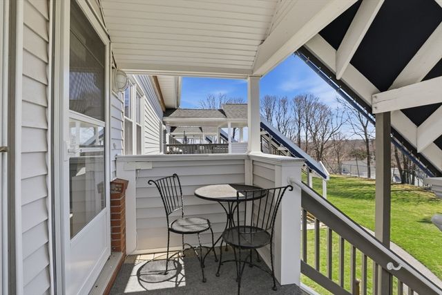 26 School Street 206, Hull, MA 02045