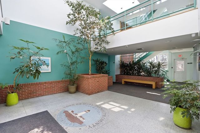 26 School Street 206, Hull, MA 02045