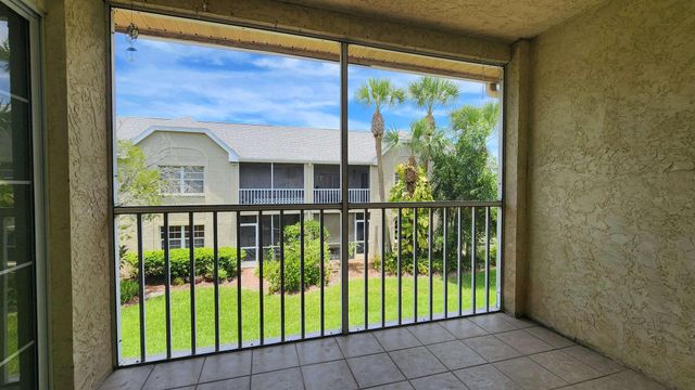 1610 SE Green Acres Circle Q-202, Port St Lucie, FL 34952