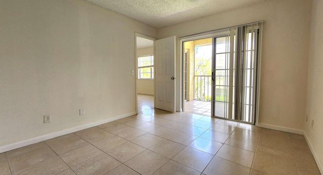 1610 SE Green Acres Circle Q-202, Port St Lucie, FL 34952
