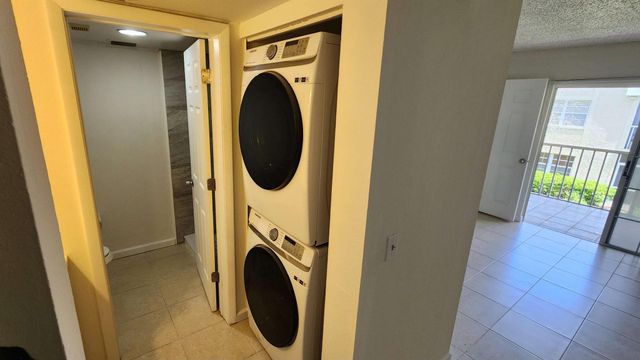 1610 SE Green Acres Circle Q-202, Port St Lucie, FL 34952