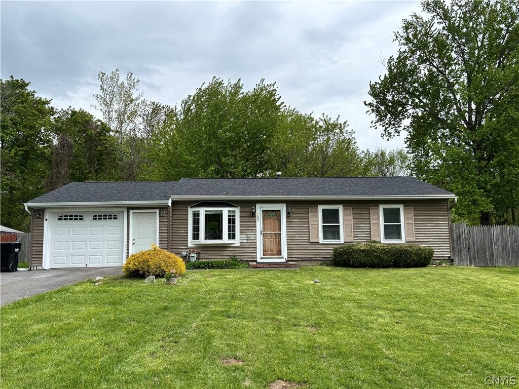 203 Leopold Blvd, Van Buren, NY 13209