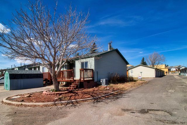 3315 DEAN PAUL DR, Cheyenne, WY 82009