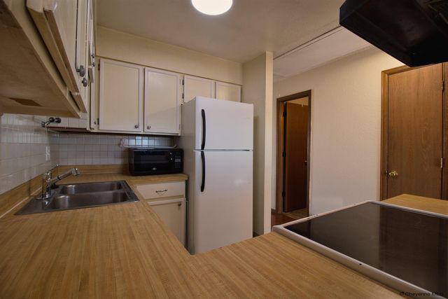 3315 DEAN PAUL DR, Cheyenne, WY 82009