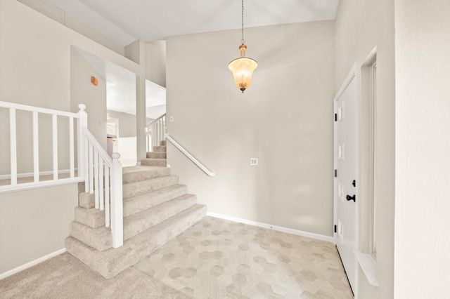 385 Hatteras Way, Sacramento, CA 95831