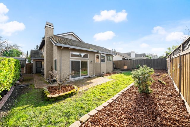 385 Hatteras Way, Sacramento, CA 95831