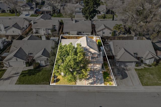 385 Hatteras Way, Sacramento, CA 95831