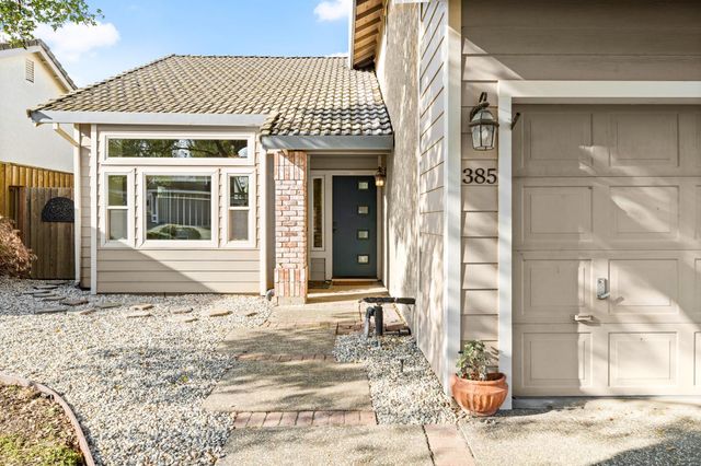 385 Hatteras Way, Sacramento, CA 95831