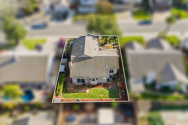 385 Hatteras Way, Sacramento, CA 95831