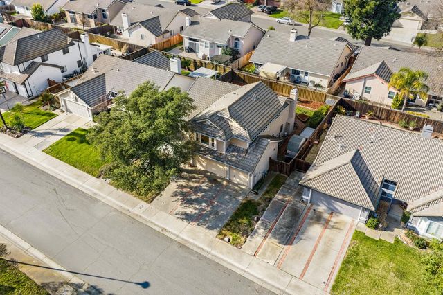 385 Hatteras Way, Sacramento, CA 95831