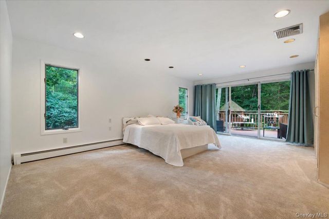 7 Faulkner Lane, Dix Hills, NY 11746
