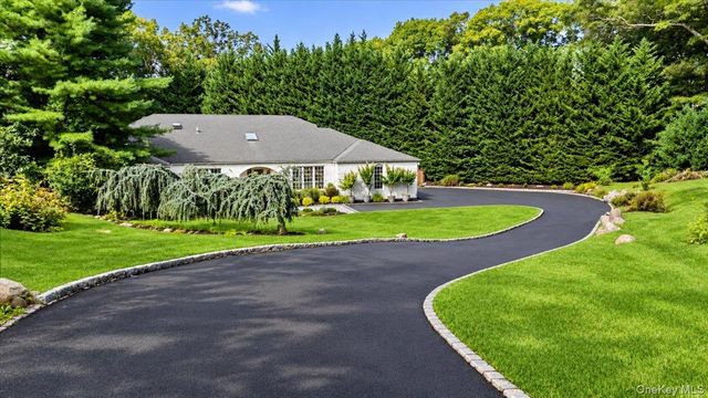 7 Faulkner Lane, Dix Hills, NY 11746