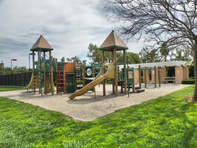 707 Solvay Aisle, Irvine, CA 92606