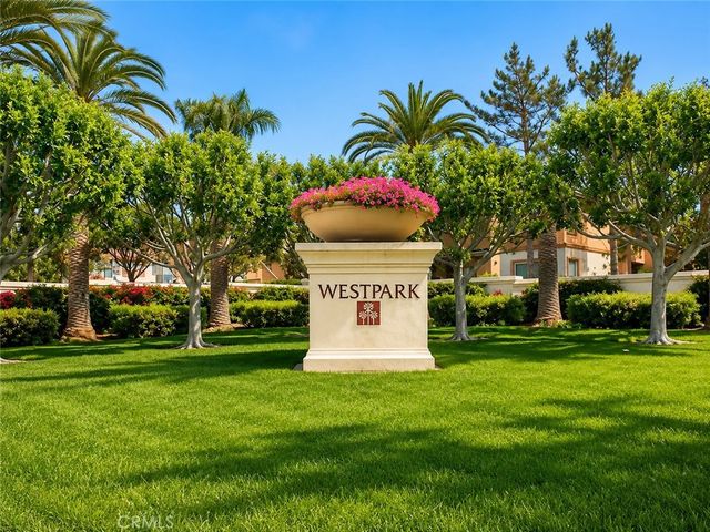 707 Solvay Aisle, Irvine, CA 92606