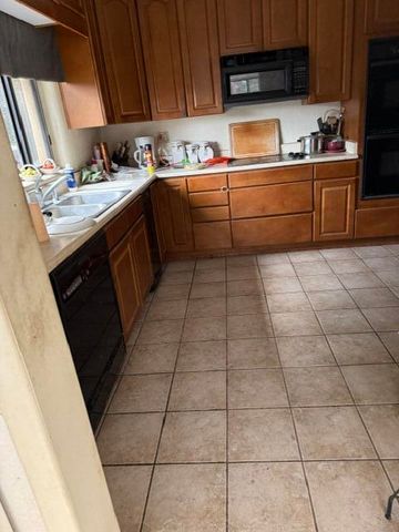 1353 SAN LORENZO Avenue NW, Albuquerque, NM 87107