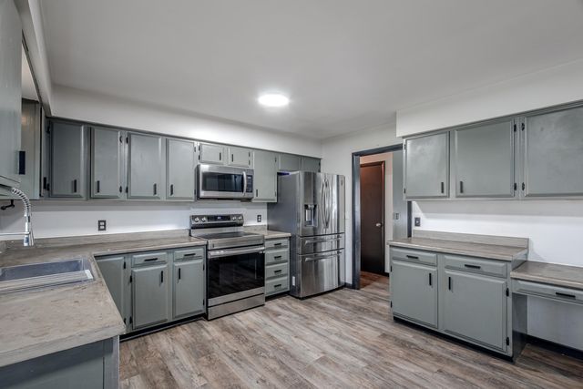 5522 E 989 N, Demotte, IN 46310
