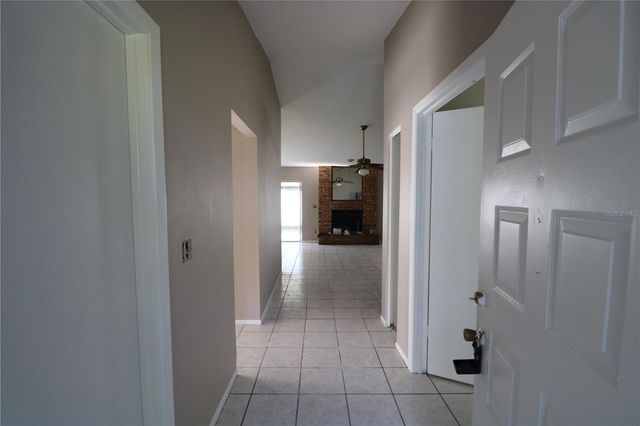 5018 OAKSHIRE DRIVE, Tampa, FL 33625